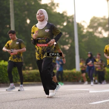 Runner Photo 6408054