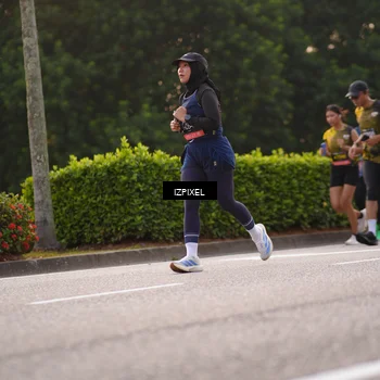 Runner Photo 6408076