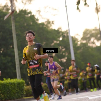 Runner Photo 6408103