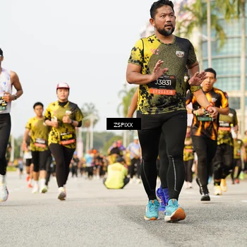 Runner Photo 6408124