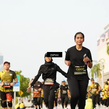 Runner Photo 6408207