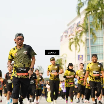 Runner Photo 6408267