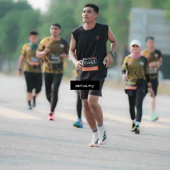 Runner Photo 6408390