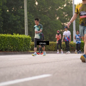 Runner Photo 6408399