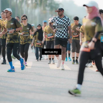 Runner Photo 6408440