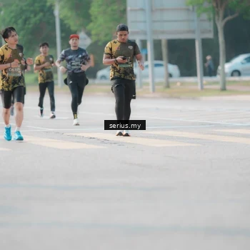 Runner Photo 6408575
