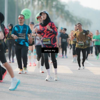 Runner Photo 6408675
