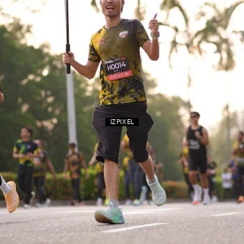 Runner Photo 6408690