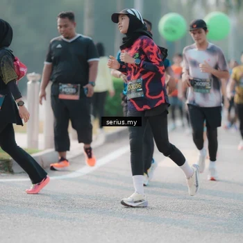 Runner Photo 6408698