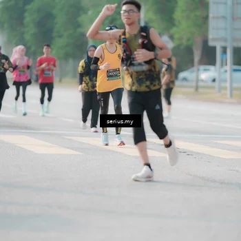 Runner Photo 6408723