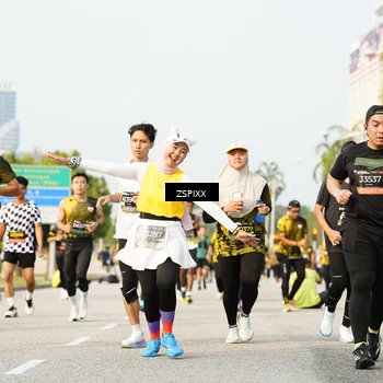 Runner Photo 6408734