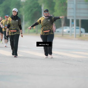 Runner Photo 6408796