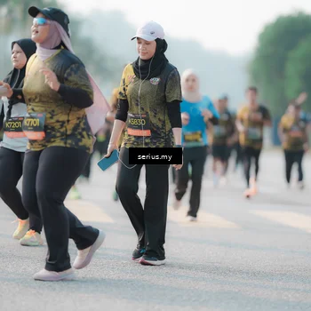 Runner Photo 6408831