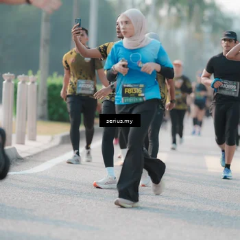 Runner Photo 6408836