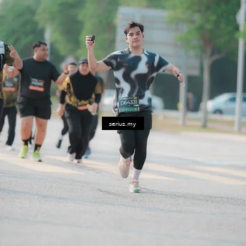 Runner Photo 6408856