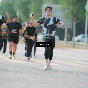 Runner Photo 6408863
