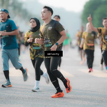 Runner Photo 6409051