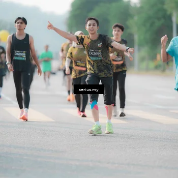 Runner Photo 6409053