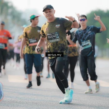 Runner Photo 6409228