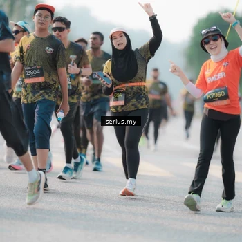 Runner Photo 6409243