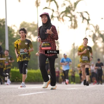 Runner Photo 6409311