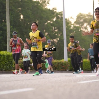 Runner Photo 6409705