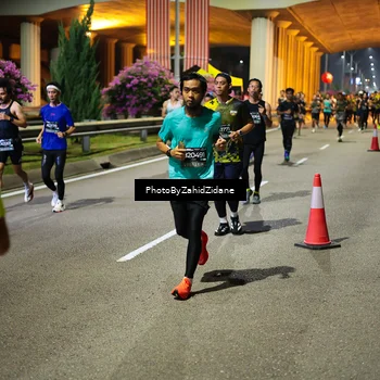 Runner Photo 6410090