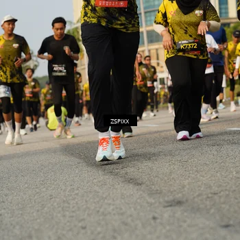 Runner Photo 6410119
