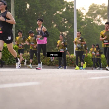 Runner Photo 6410221
