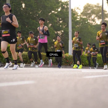 Runner Photo 6410223