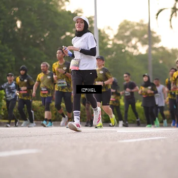 Runner Photo 6410346