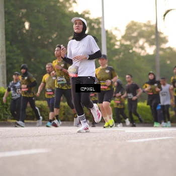 Runner Photo 6410381