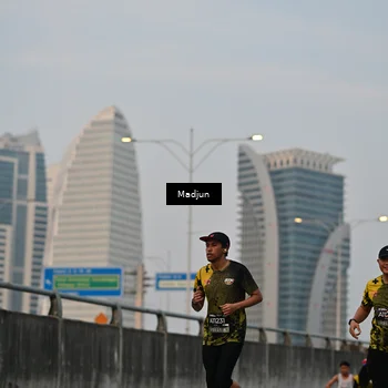 Runner Photo 6410468