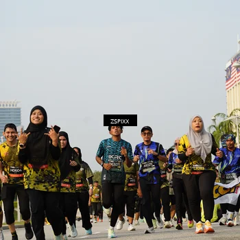 Runner Photo 6410482