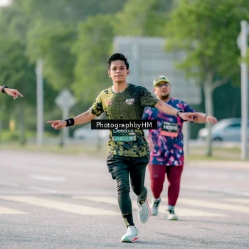 Runner Photo 6410639