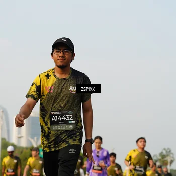 Runner Photo 6410641
