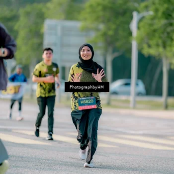 Runner Photo 6410657