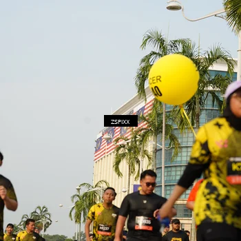 Runner Photo 6410666