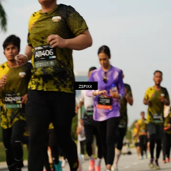 Runner Photo 6410678
