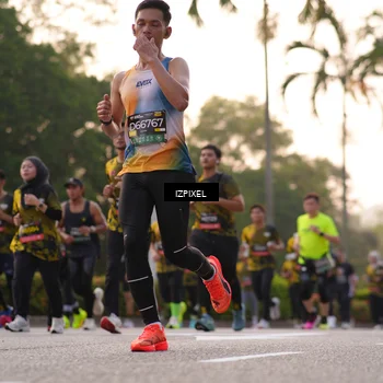 Runner Photo 6410700