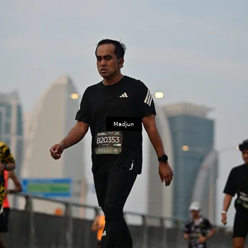 Runner Photo 6410739