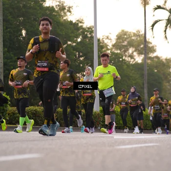Runner Photo 6410740