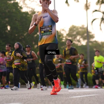 Runner Photo 6410748