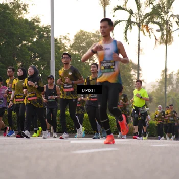 Runner Photo 6410757