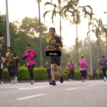 Runner Photo 6410804