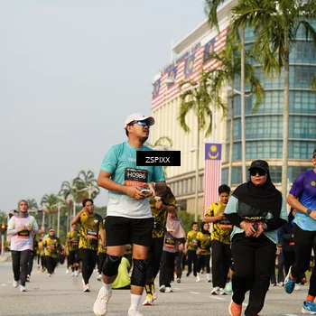 Runner Photo 6410824