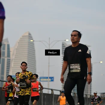 Runner Photo 6410856
