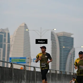 Runner Photo 6410884
