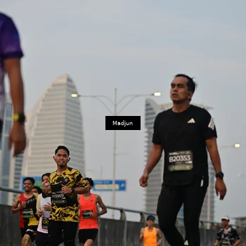 Runner Photo 6410888