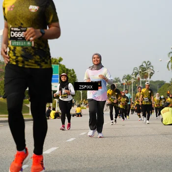 Runner Photo 6410889